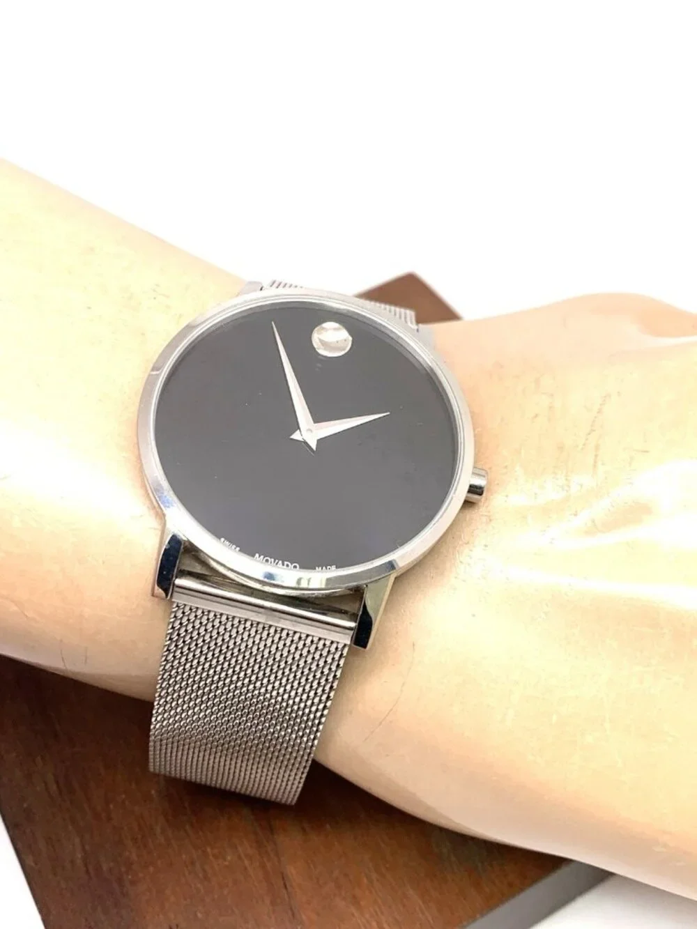 Movado Men's Watch 0607219 Black Dial Swiss Quartz Silver Stainless Steel
